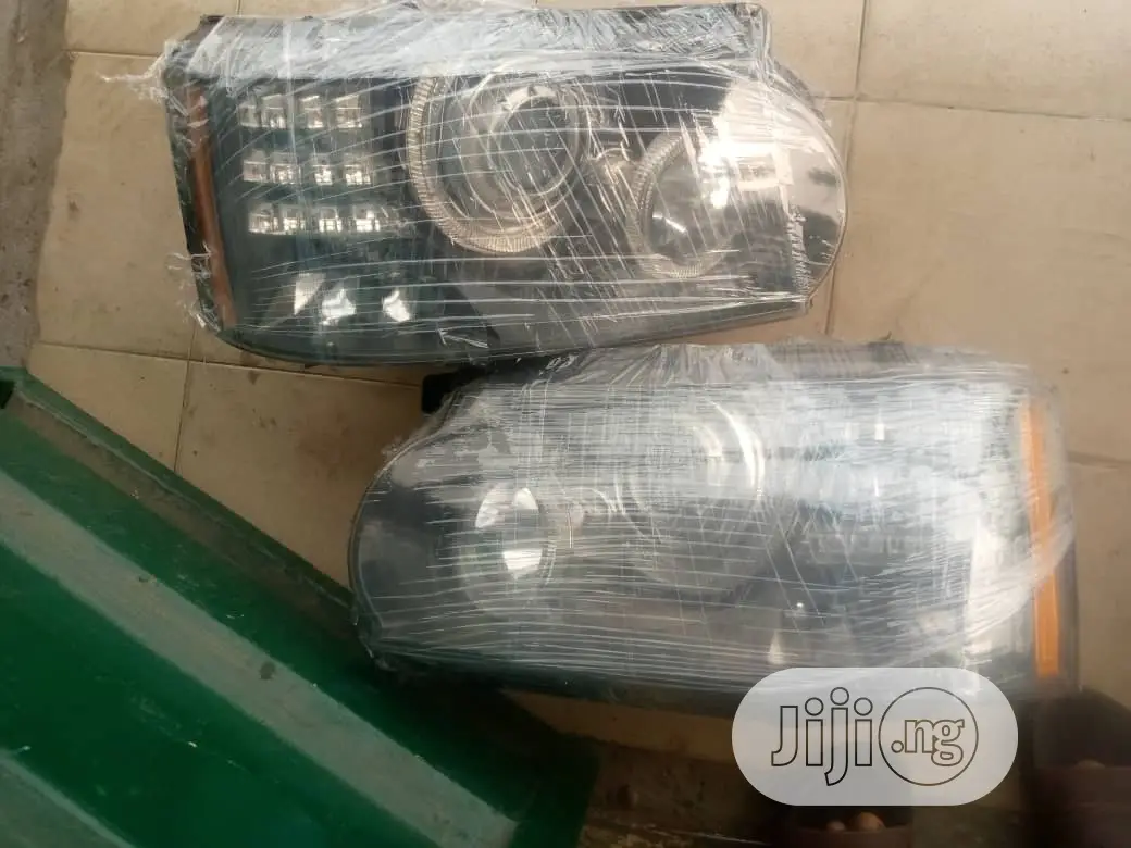 RANGE ROVER Voque Samama 2012 Head Light