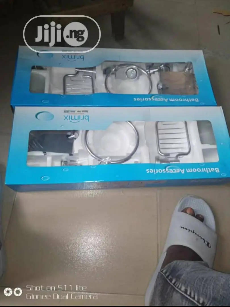 Complete Bathroom Accesories.