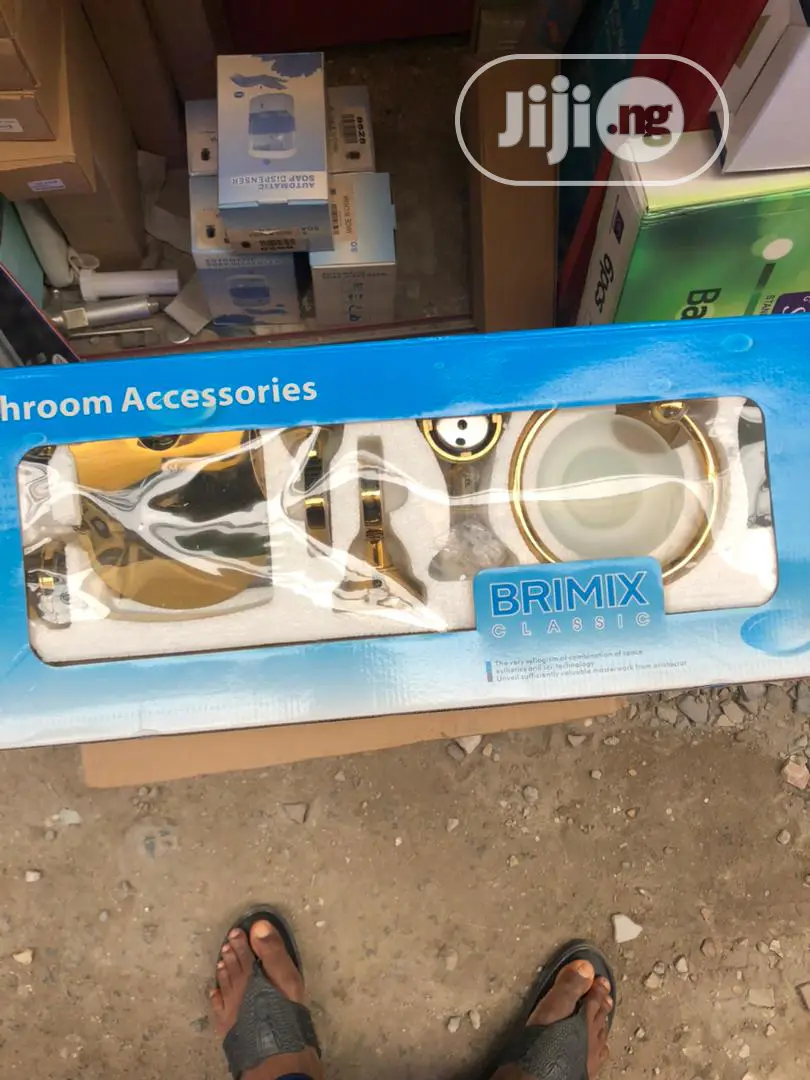 Complete Bathroom Accesories.