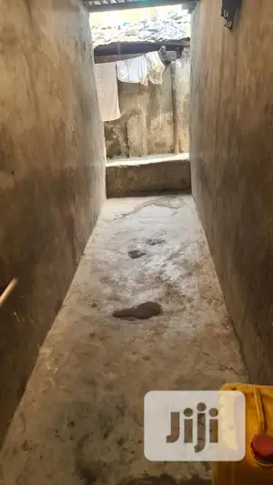 1bdrm Shared Apartment in Bariga / Shomolu for rent