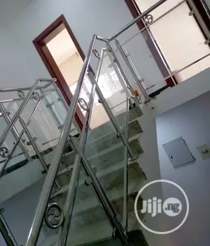 Stainless Rail With 10mm Glass Rail