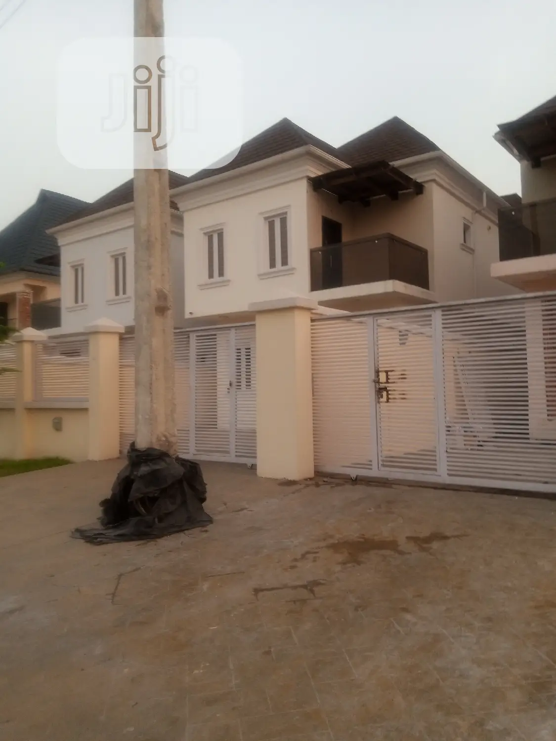 Building Contractor