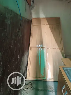 Building Contractor