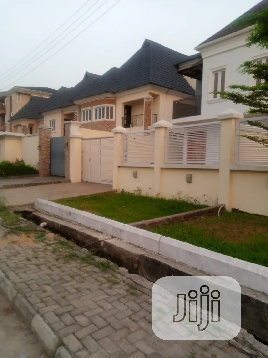 Building Contractor