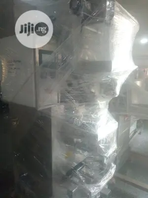 Powder Packaging Machine