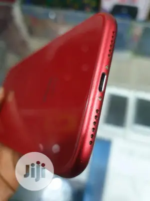 Apple iPhone XR 64 GB Red