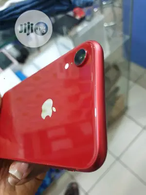 Apple iPhone XR 64 GB Red