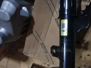Front Shock Absorbers for Toyota Highlander 2004 to 2006