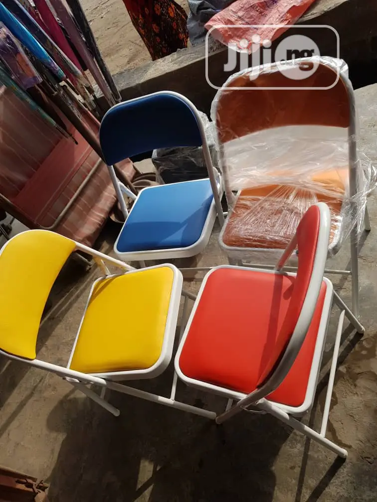 Higher Quality Foldable Chairs in Stock