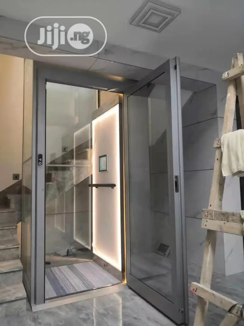 Small Scale Elevator