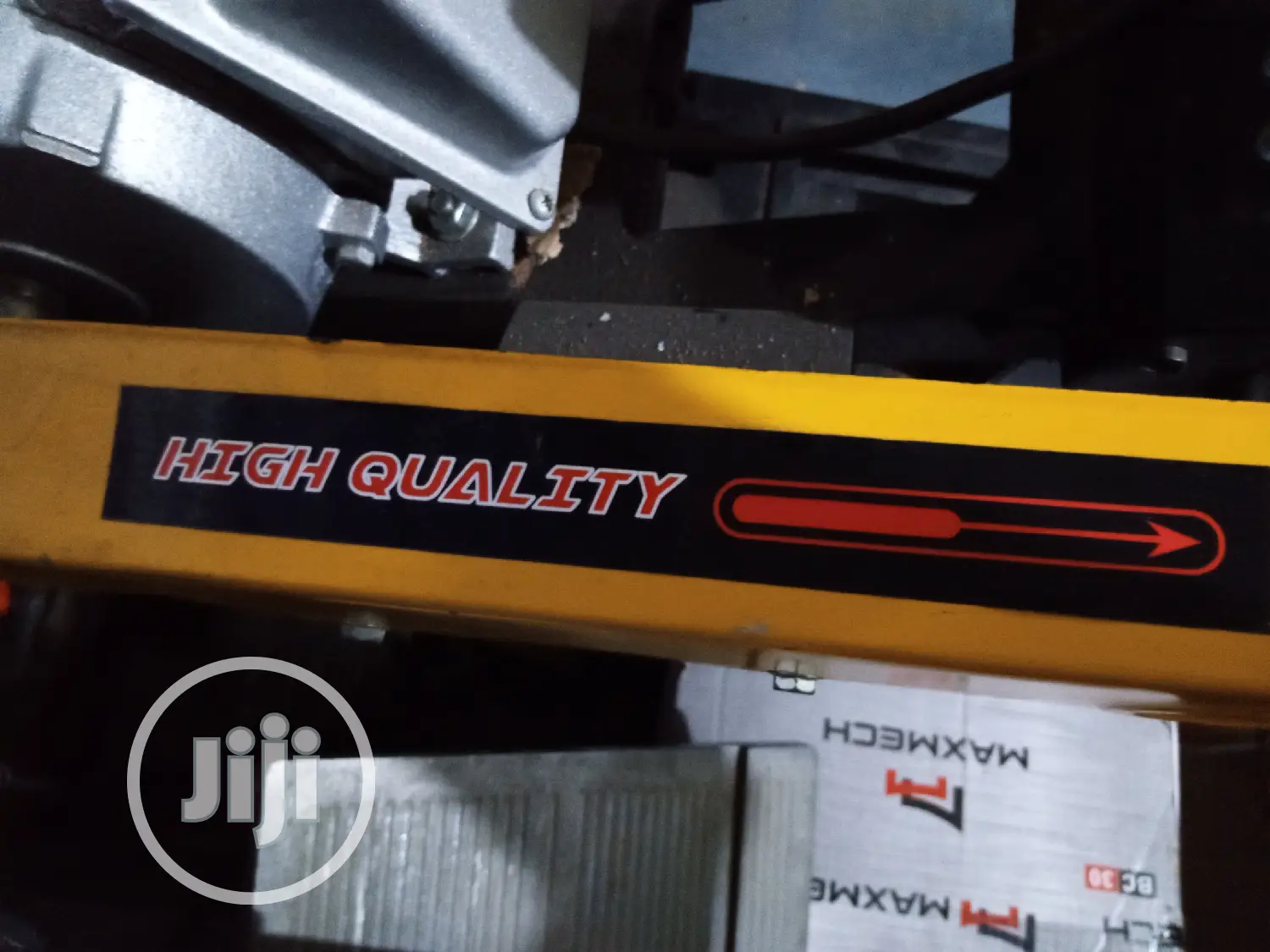 Cutt Off Saw Machine