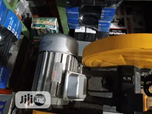Cutt Off Saw Machine