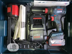 Bosch Professional Impact Wrench 1/2inchs Drive GDX 18v-200c
