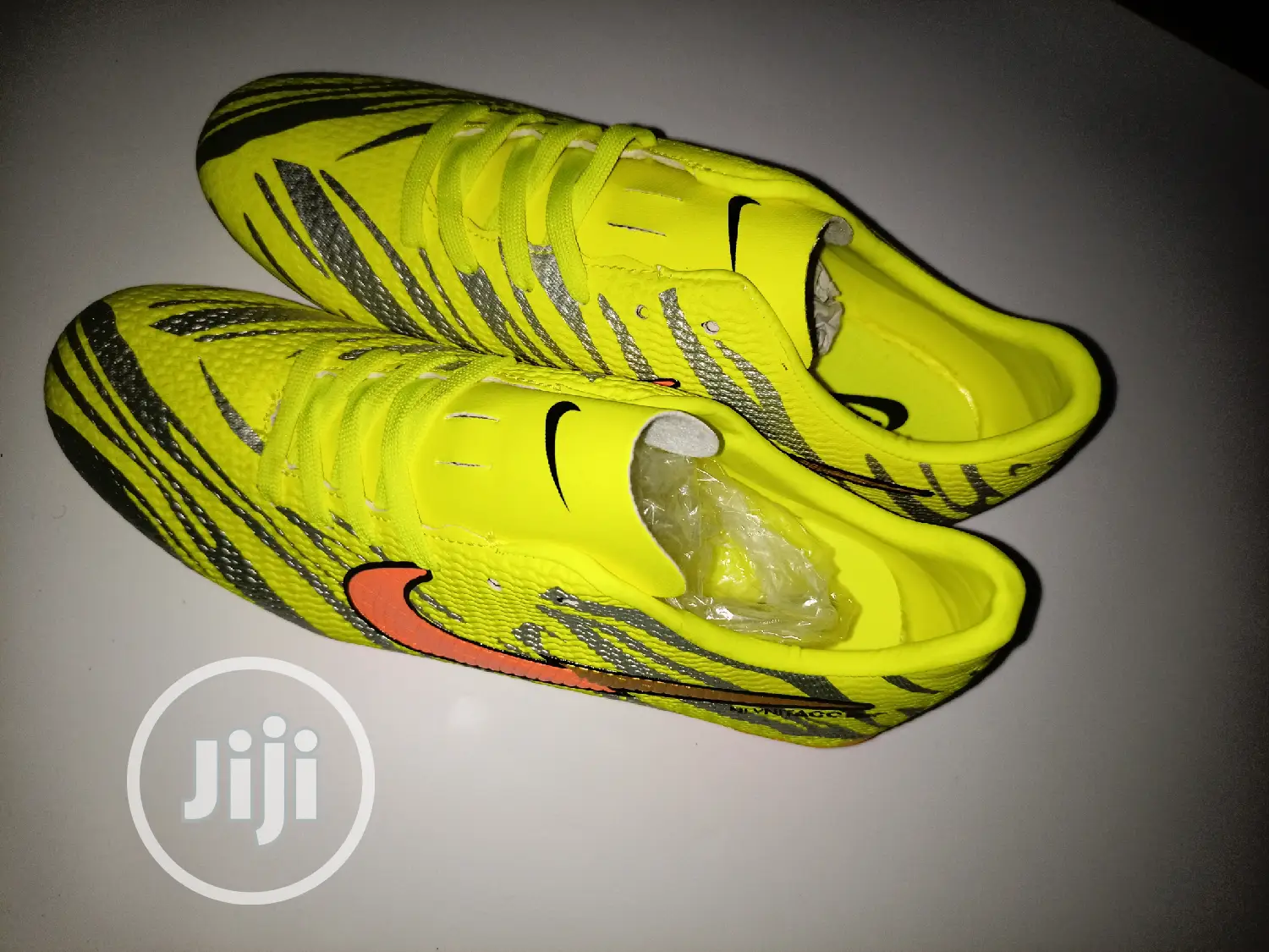Quality Original Soccer Football Boots