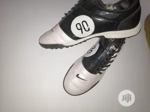 Quality Original Soccer Football Boots