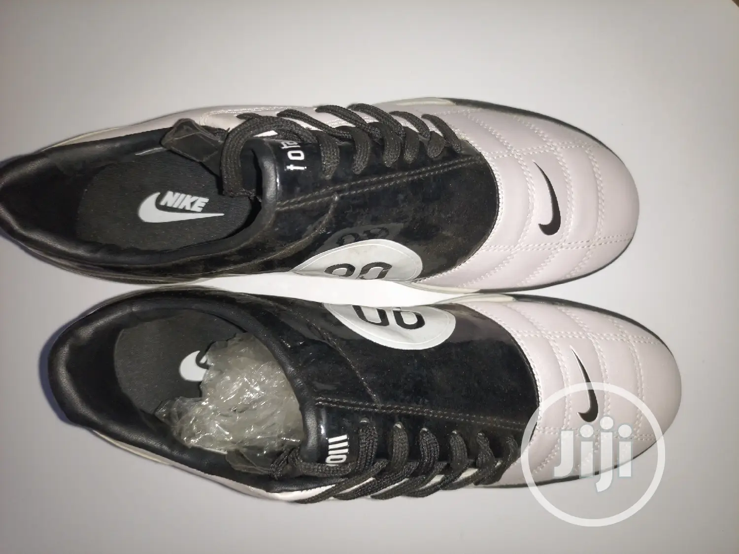 Quality Original Soccer Football Boots