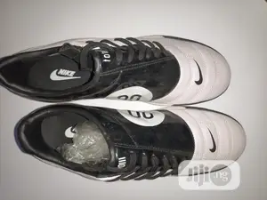 Quality Original Soccer Football Boots