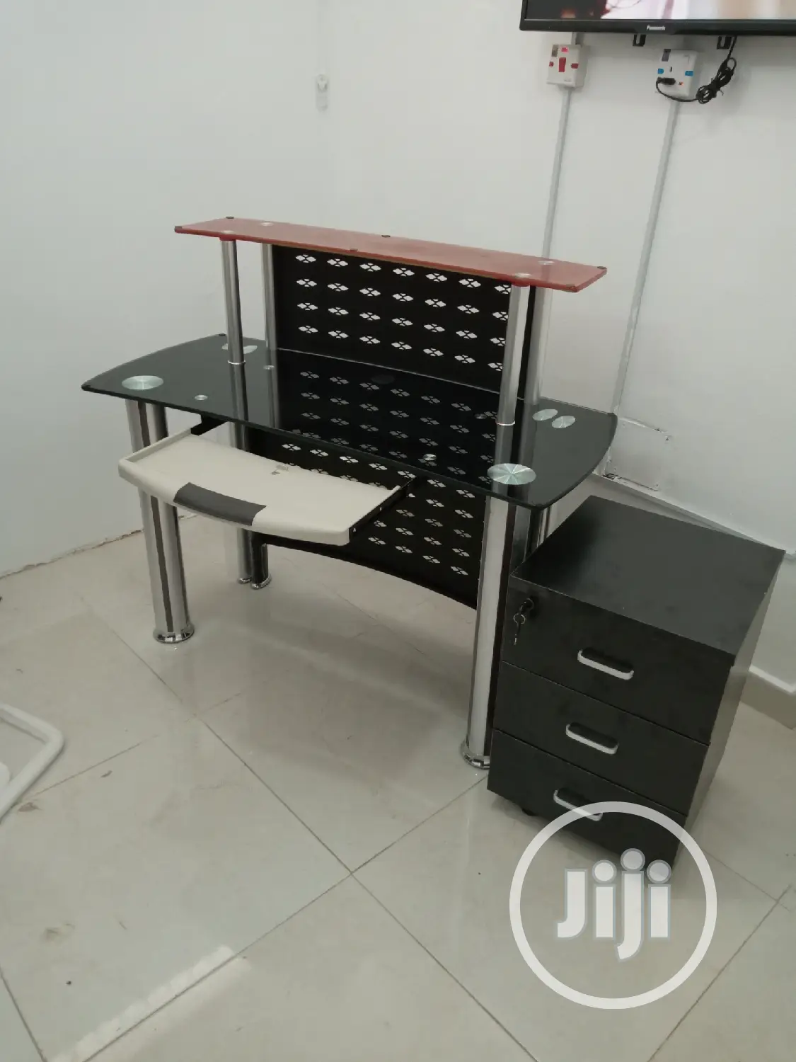 Office Receptionist Desk