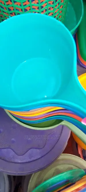 Handle Plastic Bowl