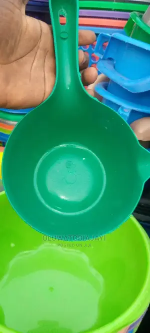 Handle Plastic Bowl