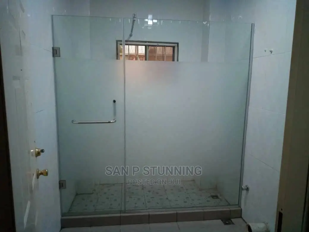 Modern Shower Cubicle (10mm)