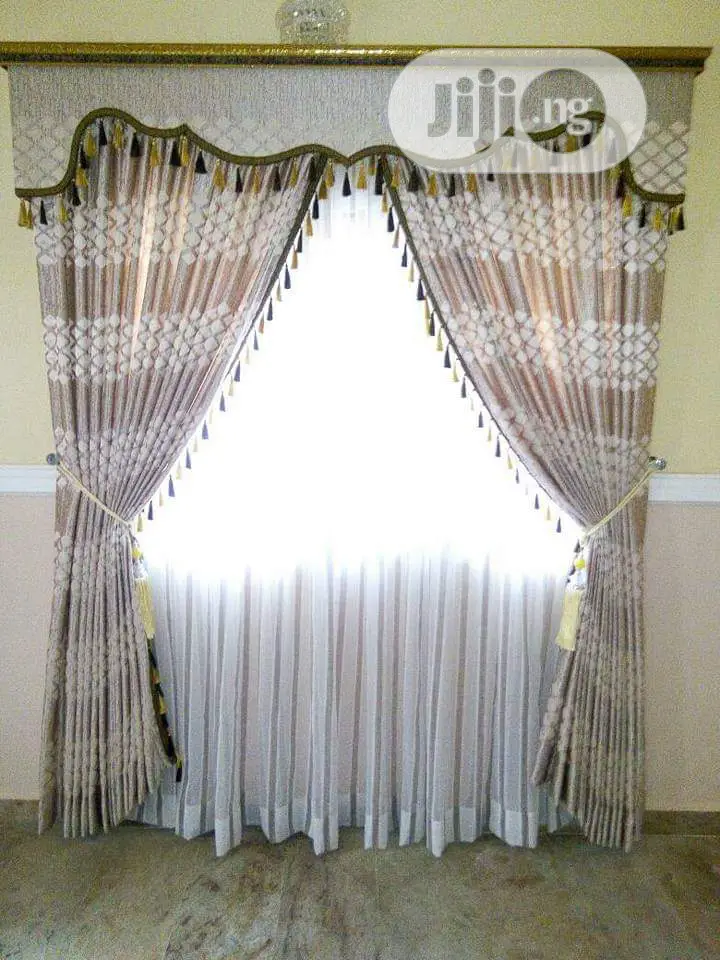 Quality Curtain With Dayblind