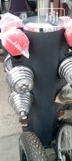 Brand New 8kg Dumbbell Available