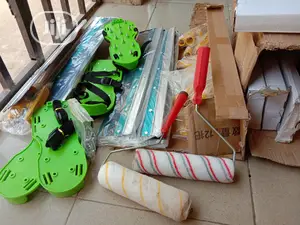 Epoxy Squeegee, Spike Shoe for Epoxy Work