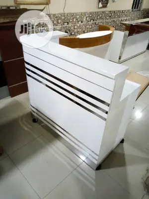 High Quality White Receptionist Office Table