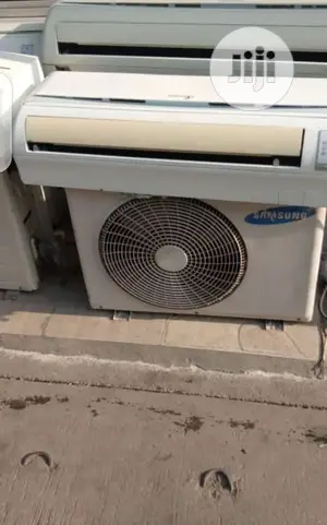 Samsung 1.5hp Air Conditioner With 6months Quarantee