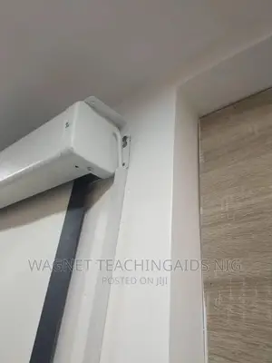 140x140 Electric Screen