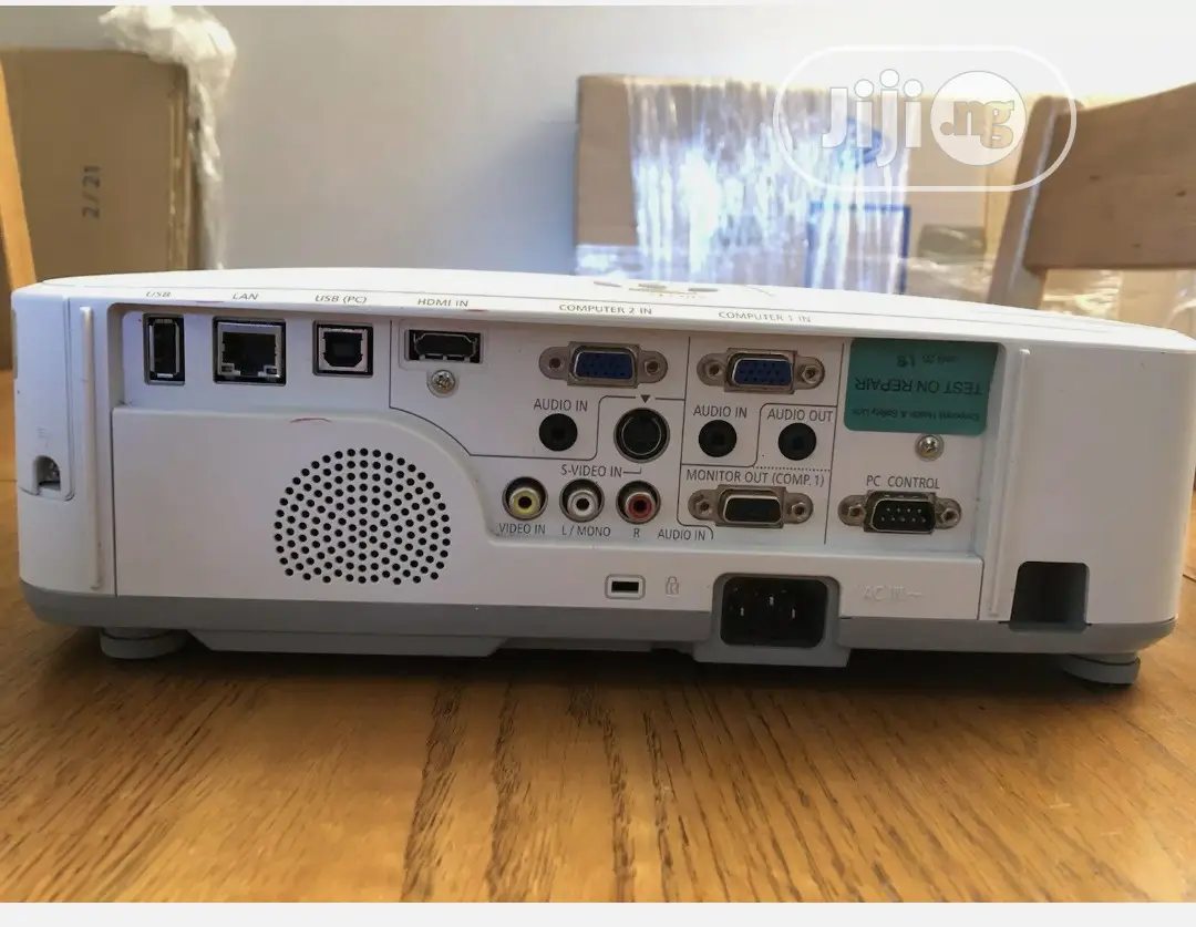 Projector Nec M230