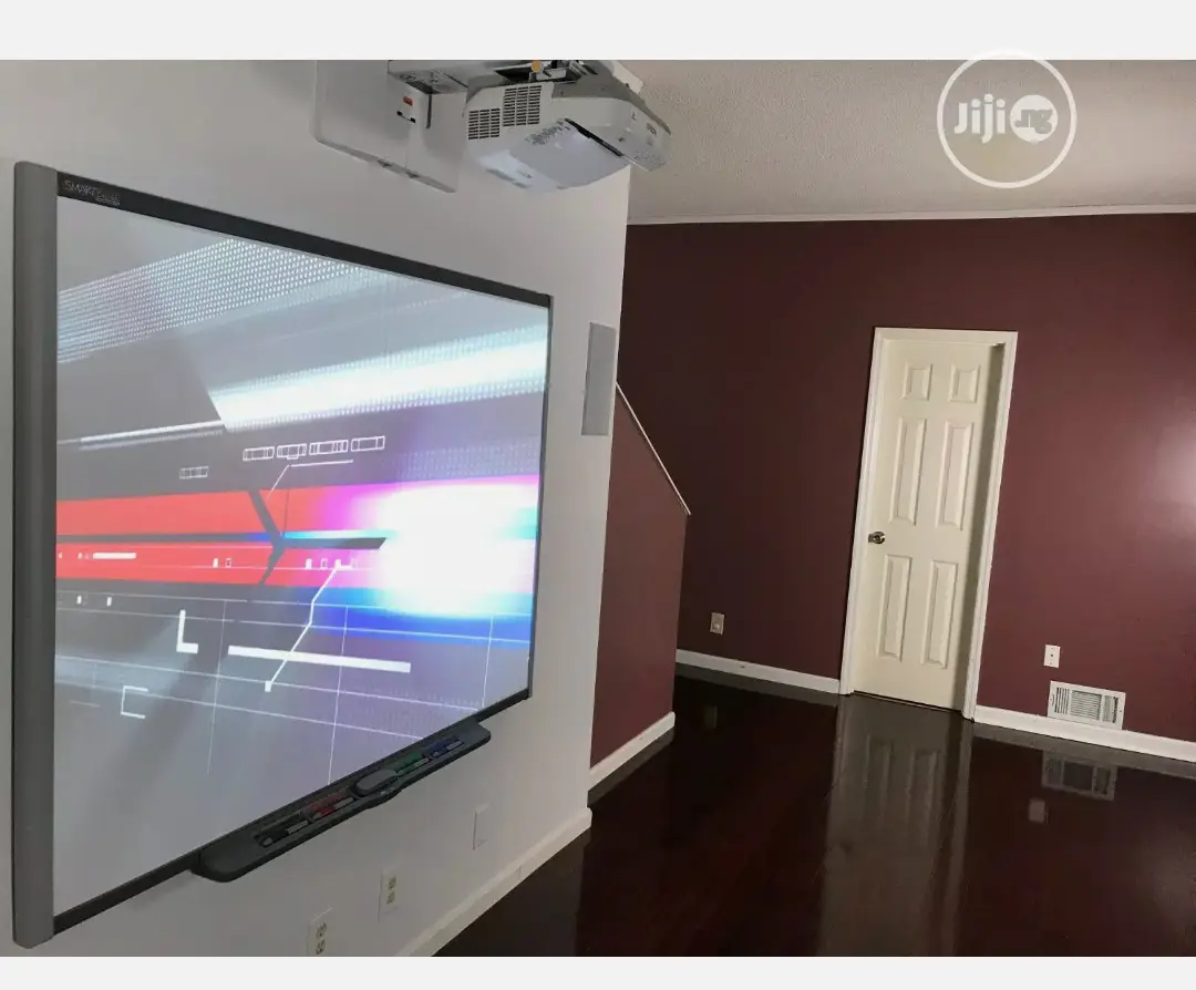 Projector Epson Short Throw