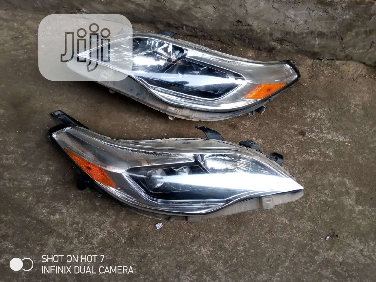 Head Lamp Avalon 2014 Model