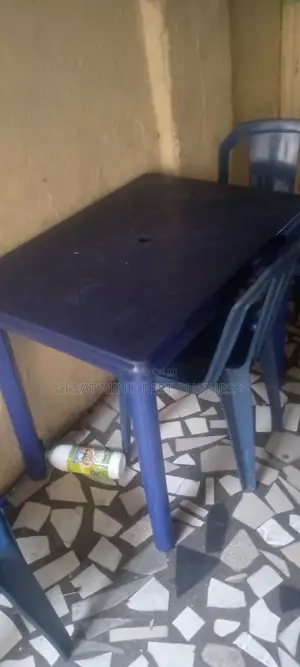 High Quality Plastic Table