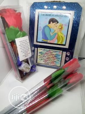 Photo - Lovers Package 04 (Frame, Rose Flower, Snack Pack Bag)