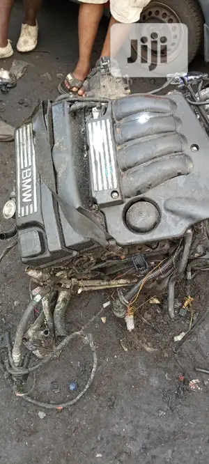 E90 BMW Engine