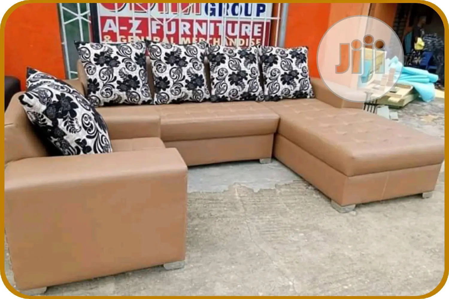 L- Shaped Leather Sofa With a Single