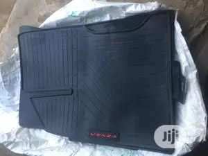 Quality Toyota Venza Rubber Floor/Foot Mat.