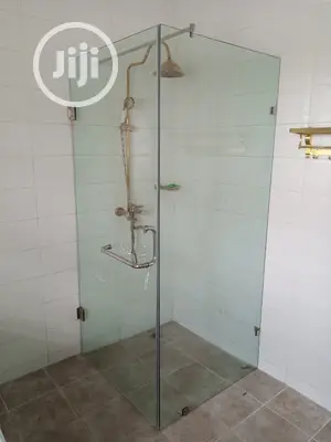 Frameless Shower Cubicle