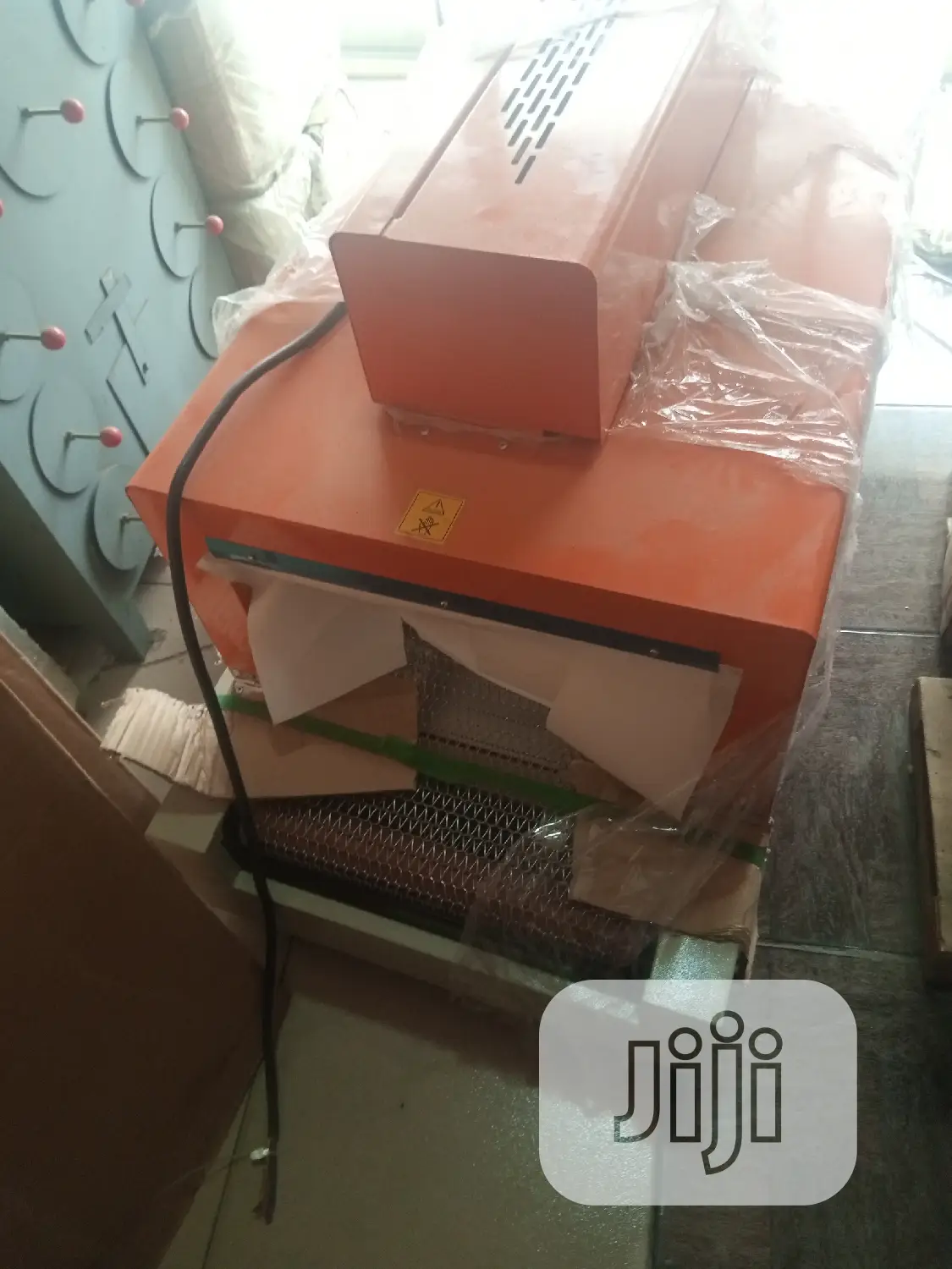 Shrink Wrapping Machine