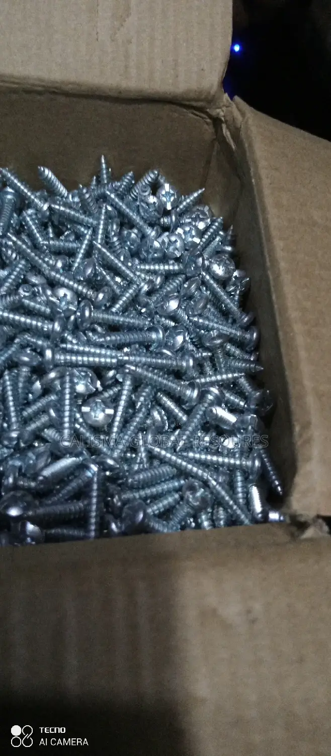 Screw Nut Star Head