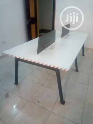 White 4-Man Workstation With Metal Legs