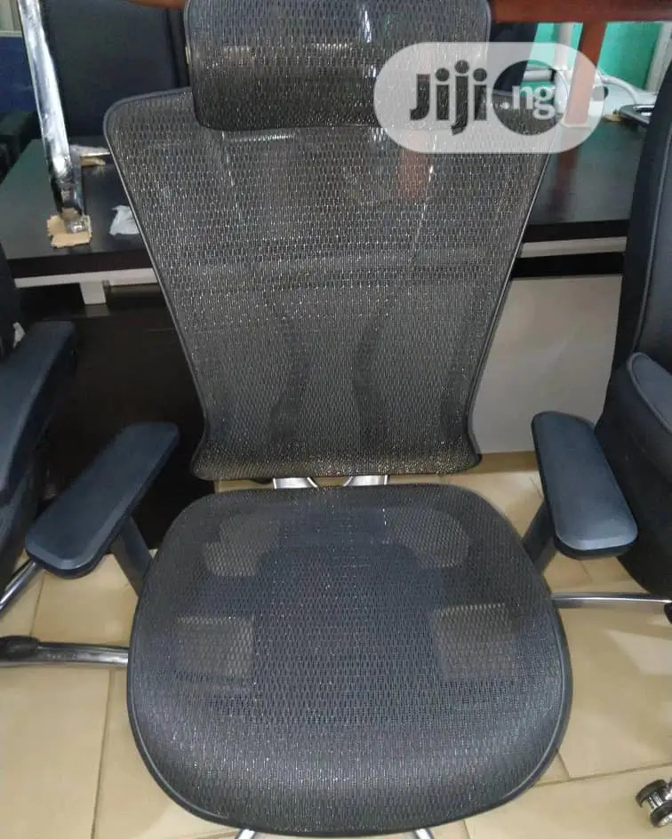 Orthopedic Mesh Swivel Chair