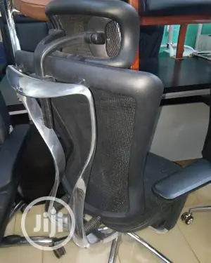 Orthopedic Mesh Swivel Chair