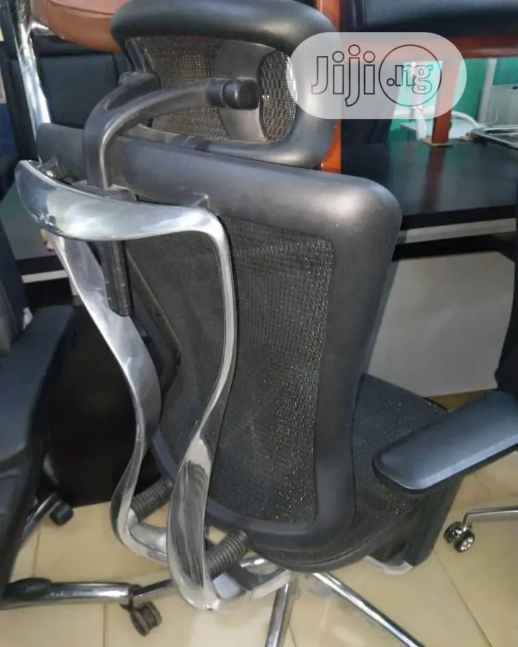 Orthopedic Mesh Swivel Chair