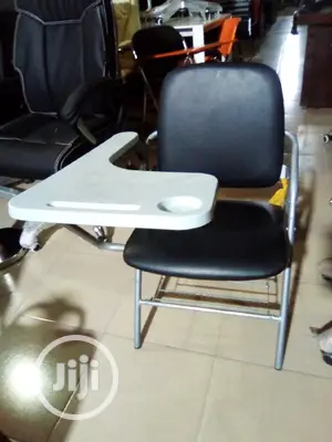 Foldable Chair With Writing Pad
