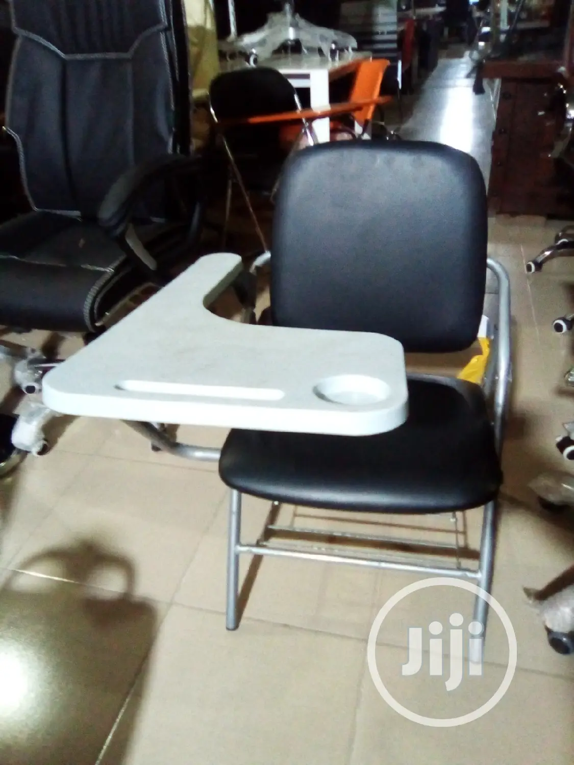 Foldable Chair With Writing Pad