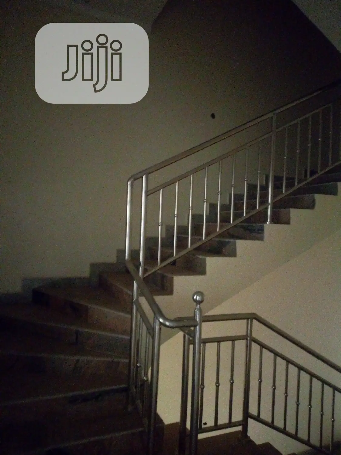 9bdrm Mansion in Gwarinpa Estate for Sale