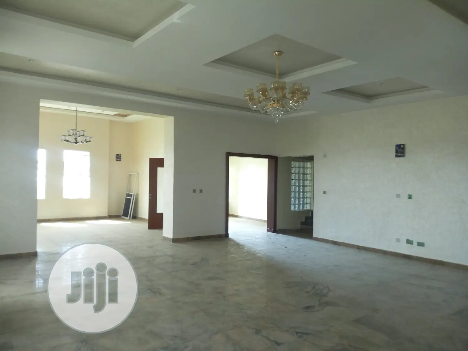9bdrm Mansion in Gwarinpa Estate for Sale